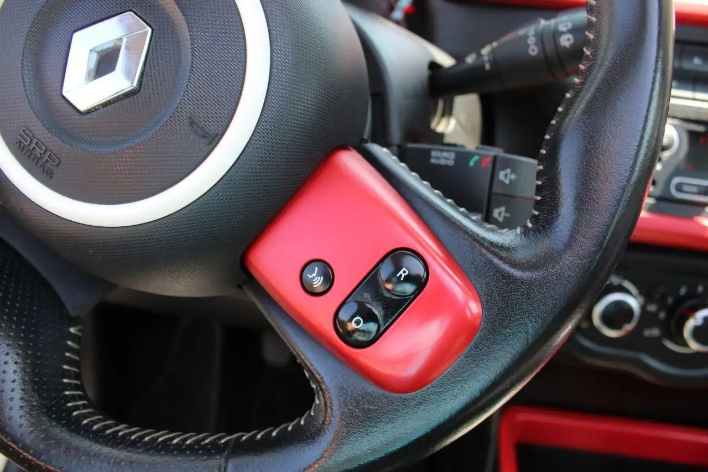 Renault Twingo TCe 90 CV S&S Openair - immagine 2