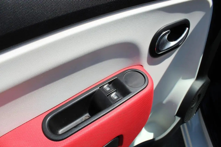 Renault Twingo TCe 90 CV S&S Openair - immagine 8