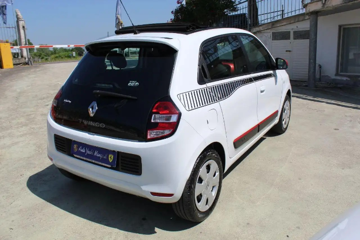 Renault Twingo TCe 90 CV S&S Openair - immagine 11