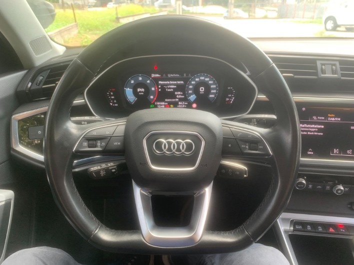"disponibile" Audi Q3 Sprtback SLine 2.0 Tdi 150 CV - immagine 16