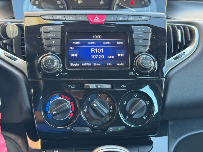 LANCIA YPSILON 1.2 GOLD ECOCHIC GPL 69cv my19 - immagine 9