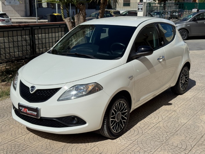 LANCIA YPSILON 1.2 GOLD ECOCHIC GPL 69cv my19 - immagine 2