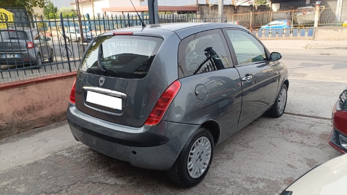 LANCIA YPSILON 1.2 ARGENTO - immagine 5