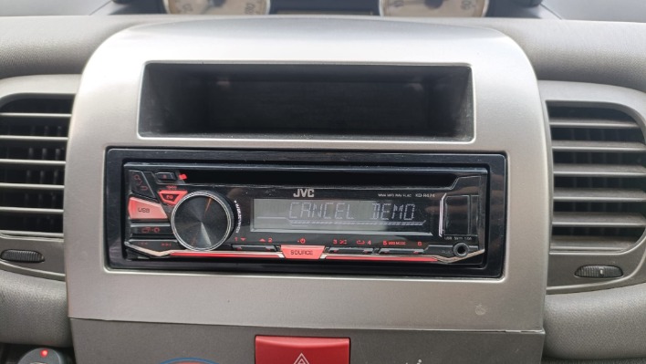 LANCIA YPSILON 1.2 ARGENTO - immagine 6