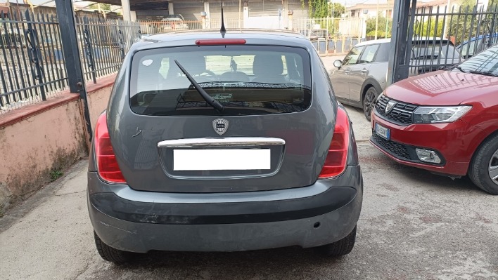 LANCIA YPSILON 1.2 ARGENTO - immagine 4