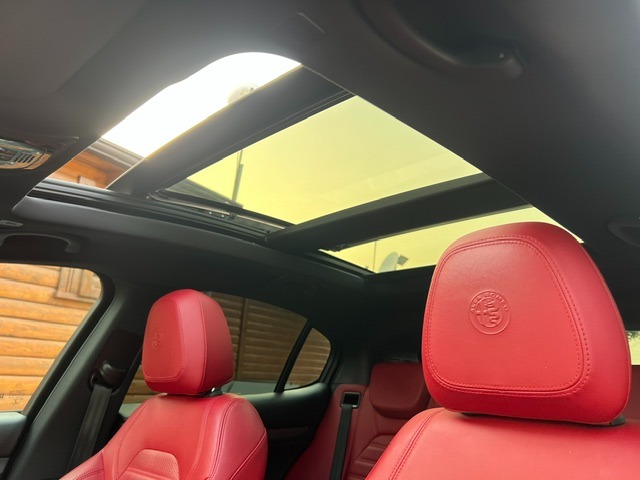 Alfa Stelvio 2.2 TD 210CV AT8 Q4 Veloce Tetto Apribile - immagine 12