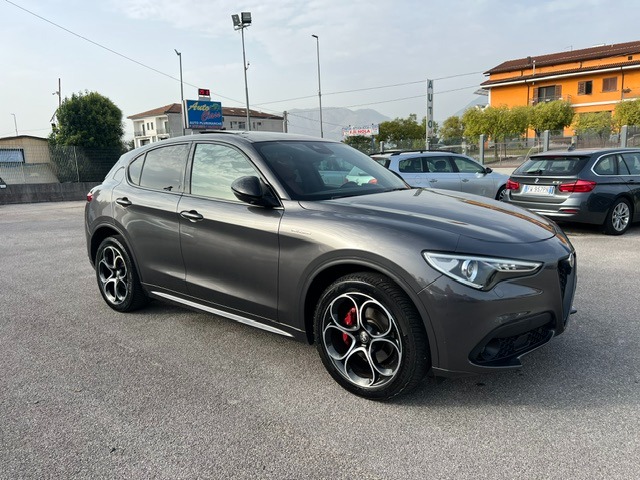 Alfa Stelvio 2.2 TD 210CV AT8 Q4 Veloce Tetto Apribile - immagine 5