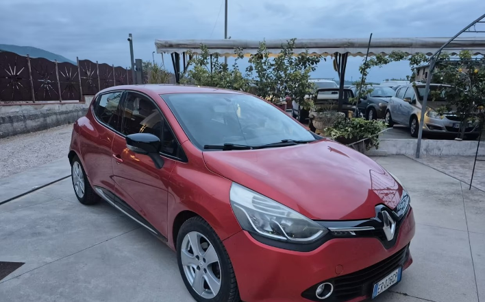 Renault Clio dCi 8V 90CV EDC Start&Stop 5 porte En - immagine 5