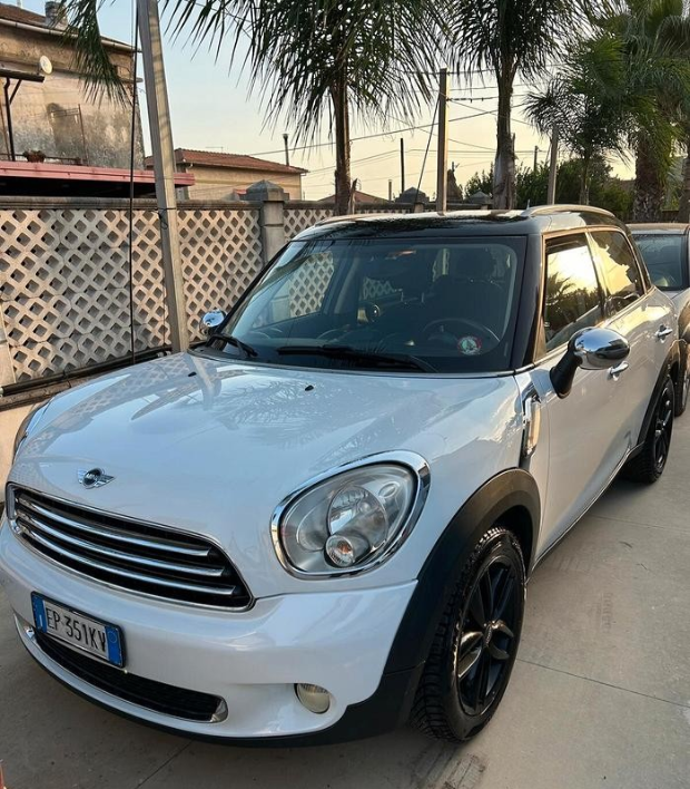Mini Cooper Countryman 1.6 One D - immagine 13