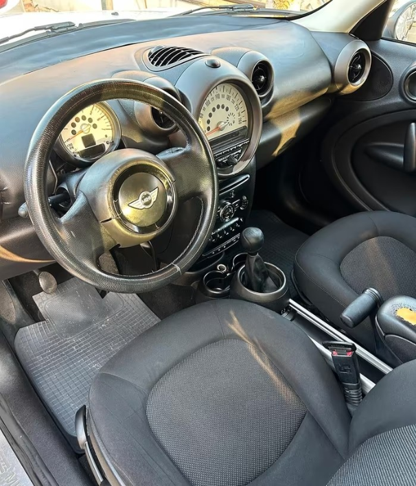 Mini Cooper Countryman 1.6 One D - immagine 3