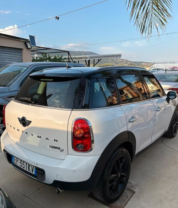 Mini Cooper Countryman 1.6 One D - immagine 9