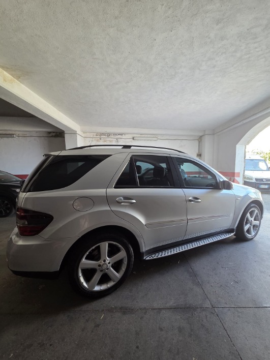 Mercedes-Benz ML320 4MATIC CDI 2009 - immagine 4