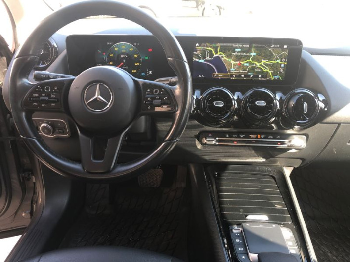 Mercedes-Benz GLA 200d Automatic 2022 - immagine 11