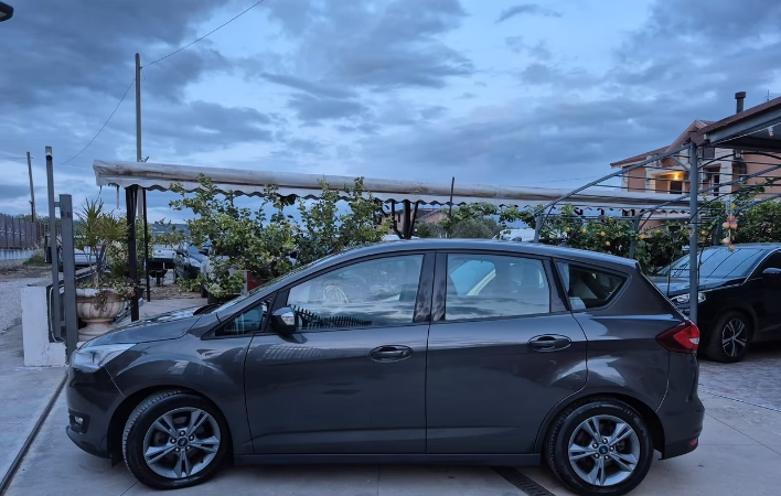 Ford C-Max 1.5 TDCi 120CV Start&Stop Titanium - immagine 2