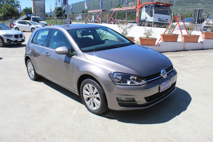 Volkswagen Golf 1.6 TDI 110CV 5p. Sport Edition BMT - immagine 13