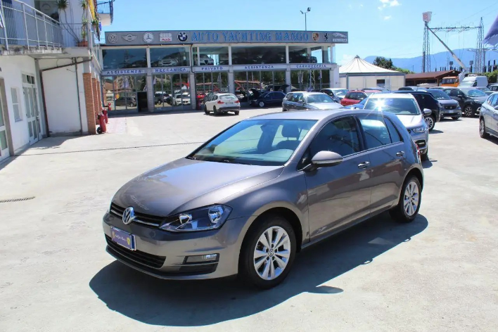 Volkswagen Golf 1.6 TDI 110CV 5p. Sport Edition BMT - immagine 15