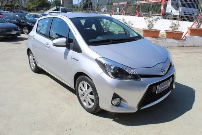 Toyota Yaris 1.5 Hybrid 5p. Style - immagine 12