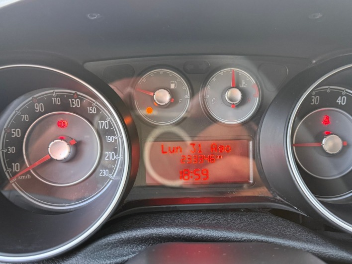 Fiat Punto 1.2 GPL 2017 - immagine 9