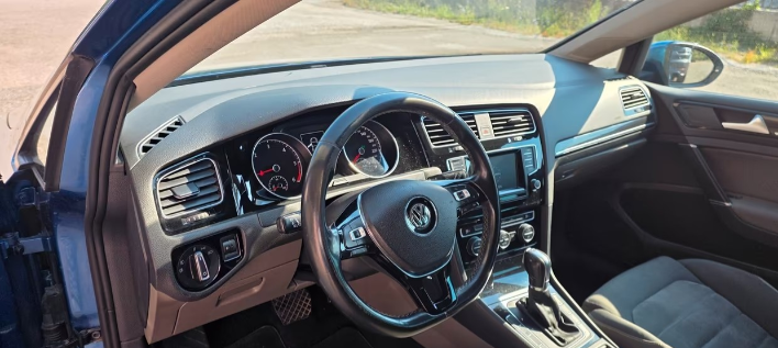 Volkswagen Golf 1.6 TDI DSG 5p. Highline BlueMotio - immagine 3