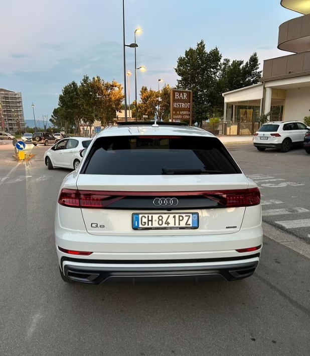 Audi Q8 50 TDI 286 CV quattro tiptronic Sport - immagine 14