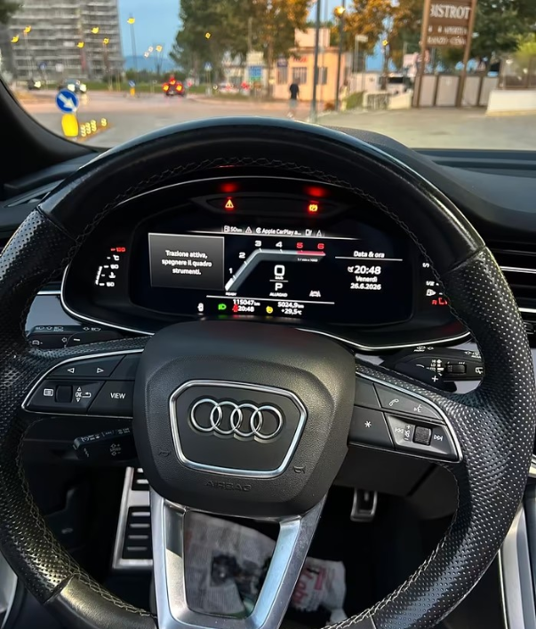 Audi Q8 50 TDI 286 CV quattro tiptronic Sport - immagine 9