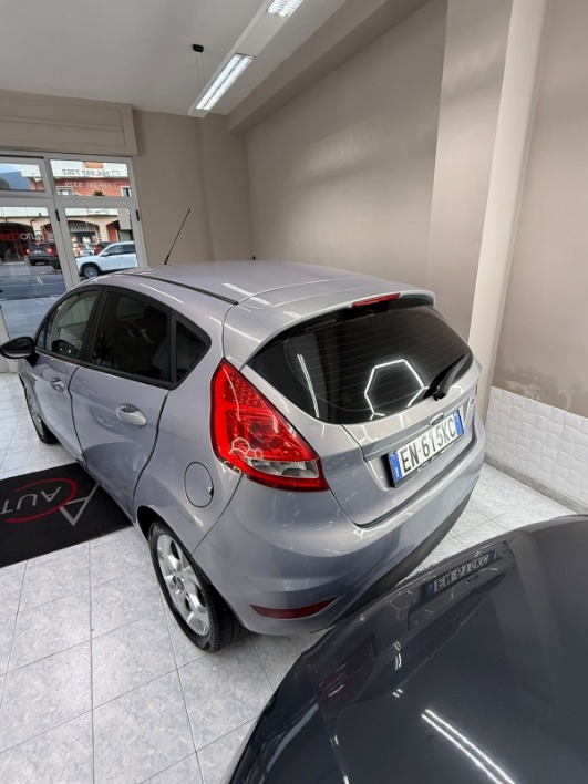 Ford Fiesta 1.4 tdci 2012 - immagine 3