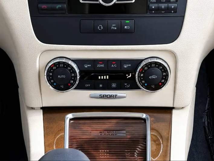 Mercedes-Benz GLK 200 CDI (be) Sport 140CV 2WD Auto - immagine 8