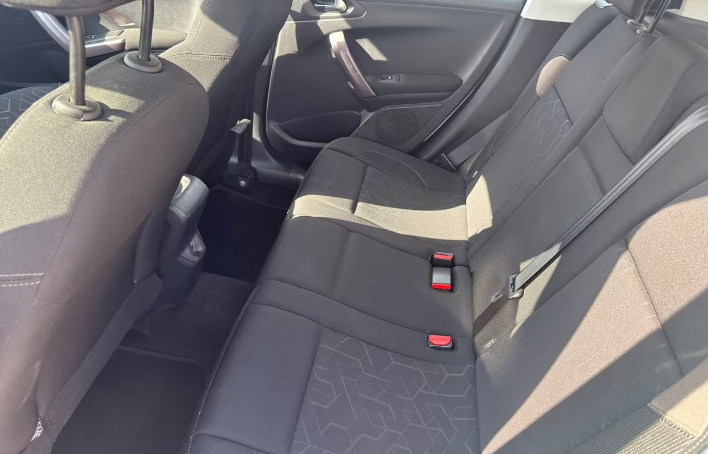 Peugeot 2008 BlueHDi 100cv - immagine 3