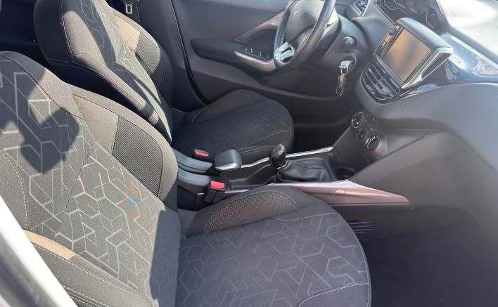 Peugeot 2008 BlueHDi 100cv - immagine 4