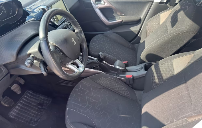 Peugeot 2008 BlueHDi 100cv - immagine 6