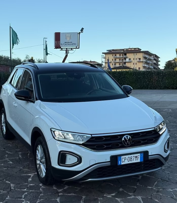 Volkswagen T-Roc 2.0 TDI SCR 150 CV DSG R-Line 202 - immagine 10
