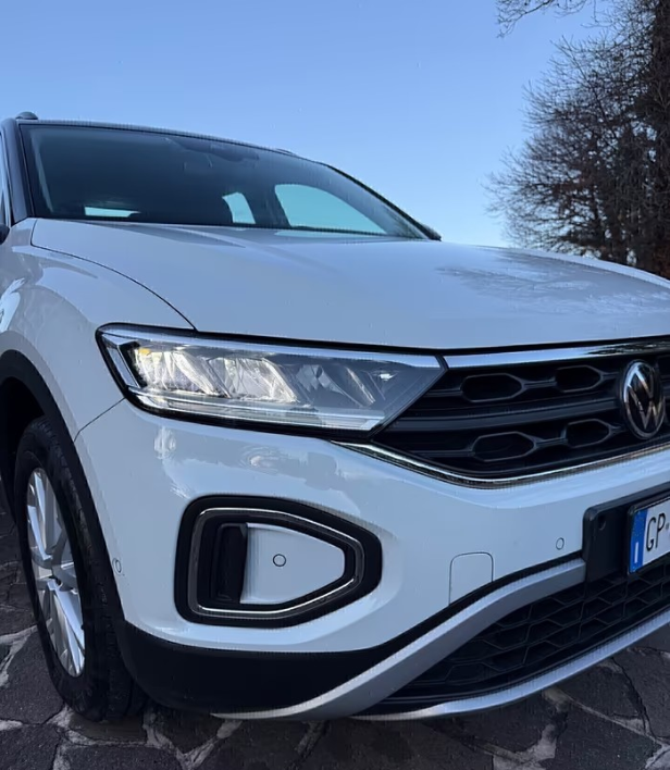 Volkswagen T-Roc 2.0 TDI SCR 150 CV DSG R-Line 202 - immagine 9
