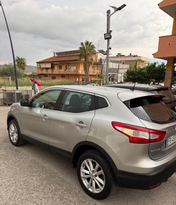 Nissan Qashqai 1.5 Diesel 11-2015 - immagine 11