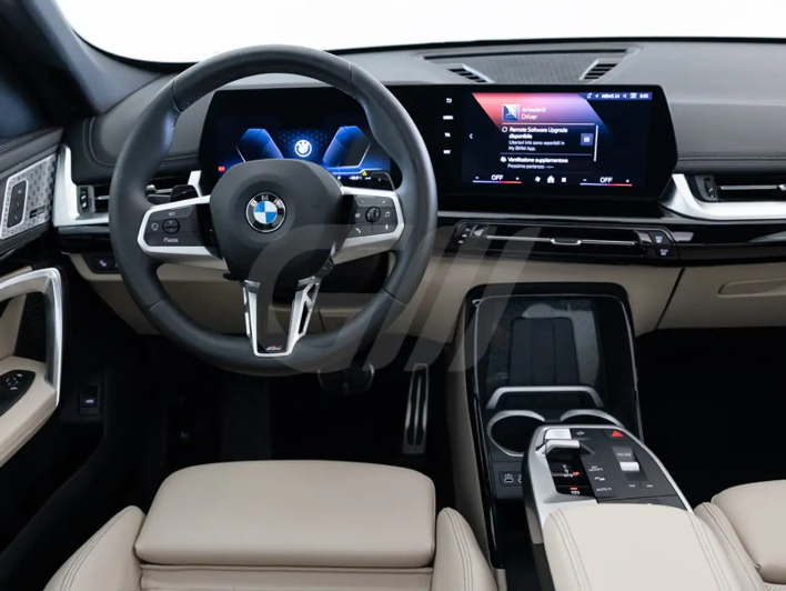 BMW X1 X1 sdrive18d MSport auto TETTO - immagine 6