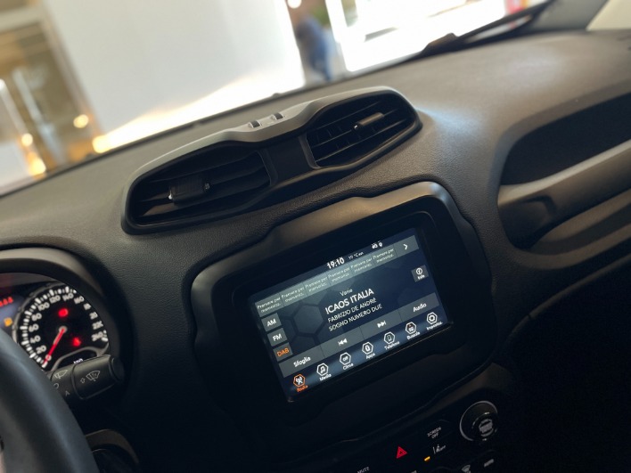Jeep Renegade 1.0 T3 120cv versione Limited 2WD - immagine 2