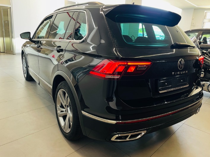 Volkswagen Tiguan R-Line 2.0 tdi DSG - immagine 15