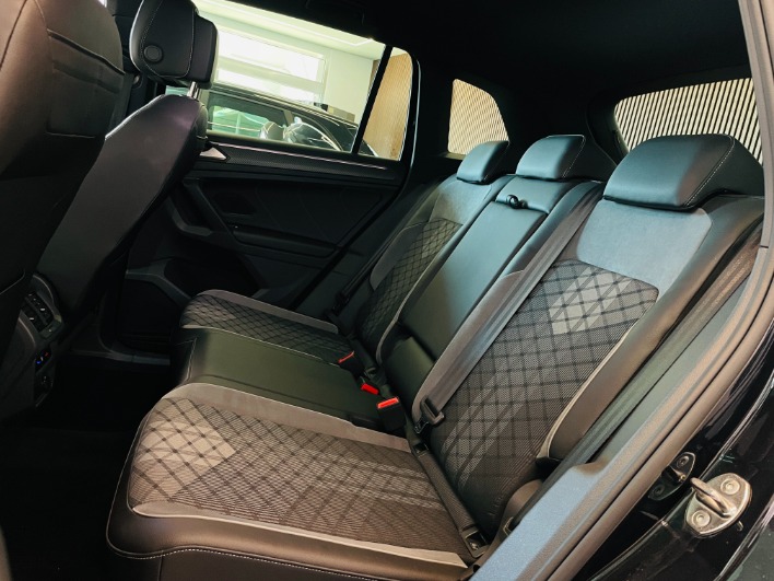 Volkswagen Tiguan R-Line 2.0 tdi DSG - immagine 3