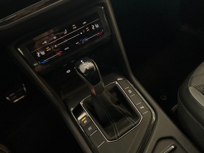 Volkswagen Tiguan R-Line 2.0 tdi DSG - immagine 10