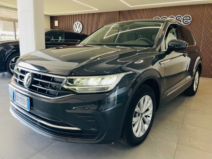 Volkswagen Tiguan Life  2.0 tdi 150 dsg - immagine 10