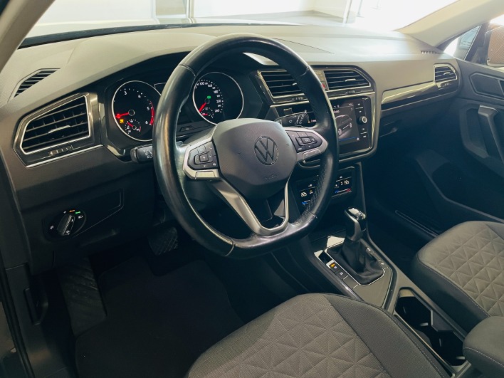Volkswagen Tiguan Life  2.0 tdi 150 dsg - immagine 17