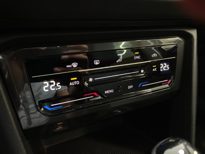 Volkswagen Tiguan Life  2.0 tdi 150 dsg - immagine 8