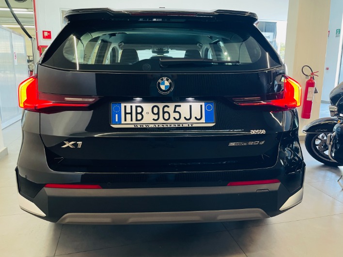 bmw x1 20d 150 cv X-Line S-Drive Automatica - immagine 19