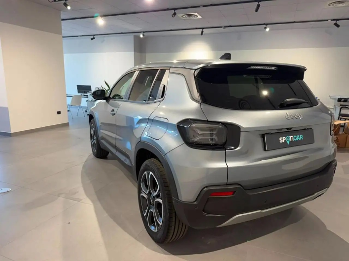 Jeep Avenger 1.2 Turbo 100 CV Summit - immagine 9