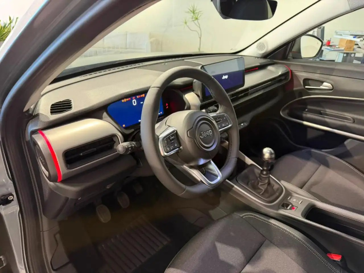 Jeep Avenger 1.2 Turbo 100 CV Summit - immagine 5