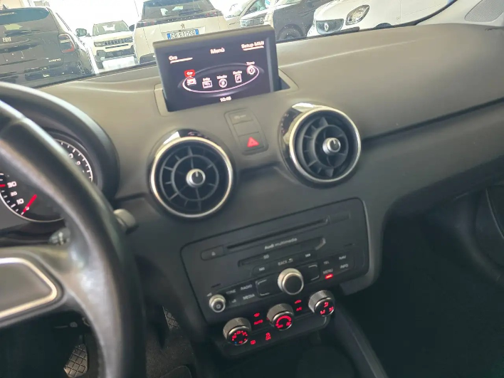 Audi A1 SportBack 1.6TDI 90CV S-Line Edition - immagine 3