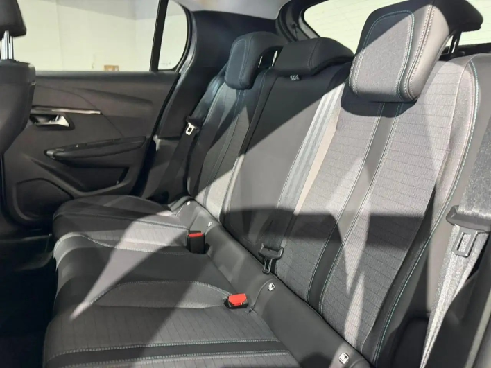 Peugeot 208 BlueHDi 100 Stop&Start 5 porte Allure Pack - immagine 2
