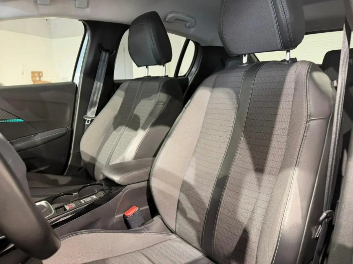 Peugeot 208 BlueHDi 100 Stop&Start 5 porte Allure Pack - immagine 3