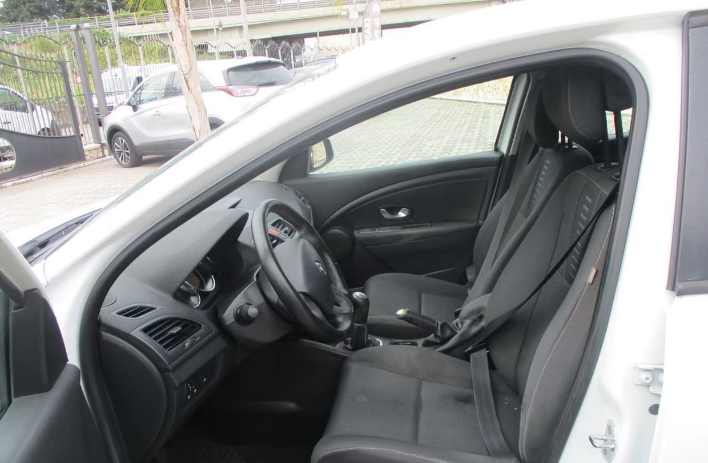 RENAULT Megane Mégane 1.5 dCi 90CV Confort - immagine 1