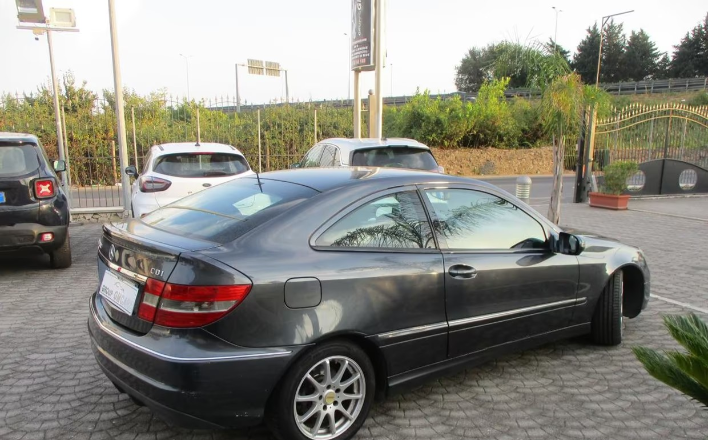 MERCEDES-BENZ CLC 200 CDI Sport - immagine 5