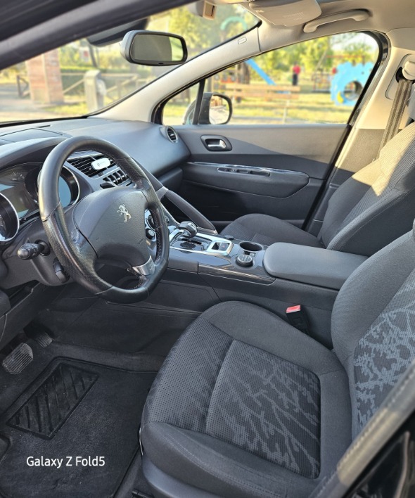 Peugeot 3008 Hybrid 4 - immagine 4